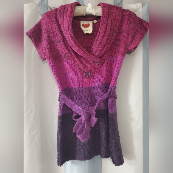 Purple and pink short sleeved sweater with belt. - Picture 8 of 11